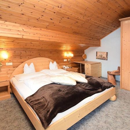 Hotel Chalet Olympia Monguelfo-Tesido / Welsberg-Taisten Eksteriør billede