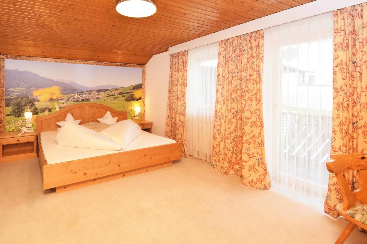 Hotel Chalet Olympia Monguelfo-Tesido / Welsberg-Taisten Eksteriør billede