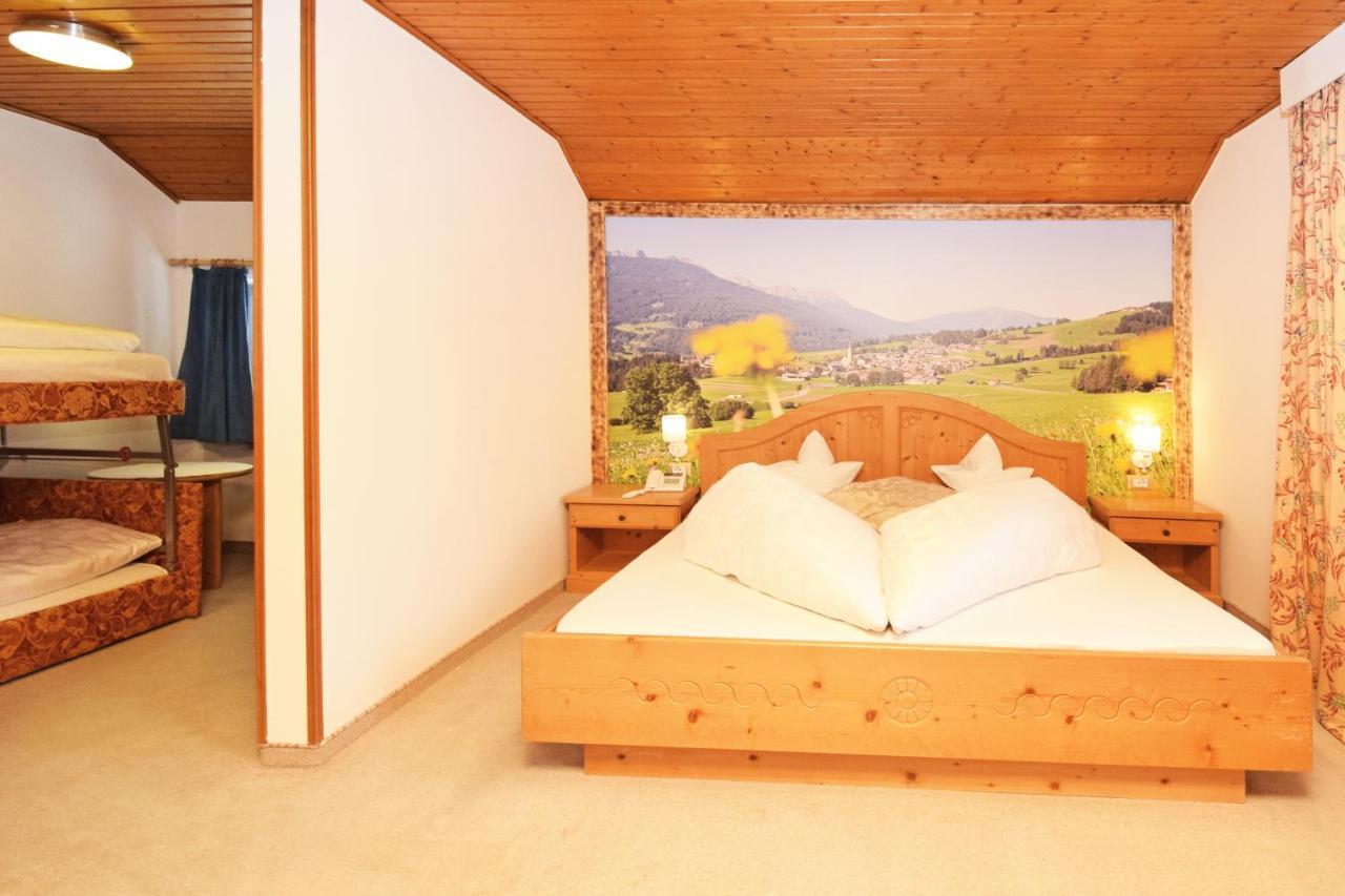 Hotel Chalet Olympia Monguelfo-Tesido / Welsberg-Taisten Eksteriør billede