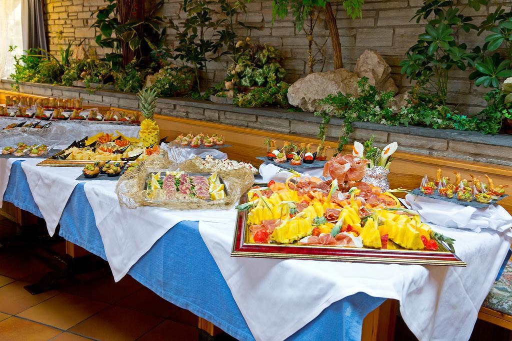 Hotel Chalet Olympia Monguelfo-Tesido / Welsberg-Taisten Eksteriør billede
